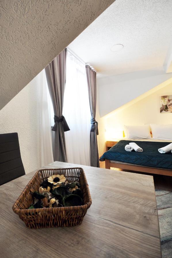 Stil Park Apartmani Vrnjačka Banja Buitenkant foto