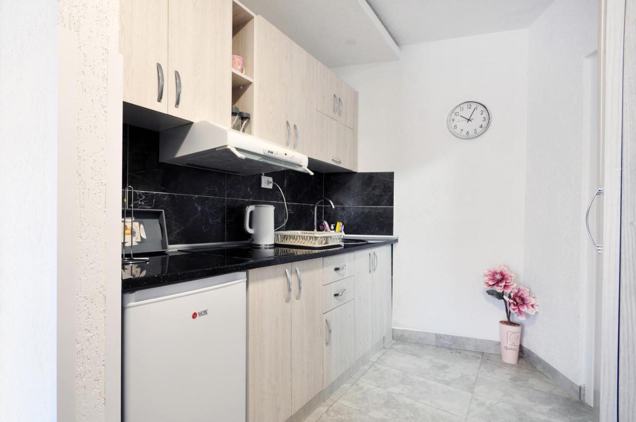 Stil Park Apartmani Vrnjačka Banja Buitenkant foto